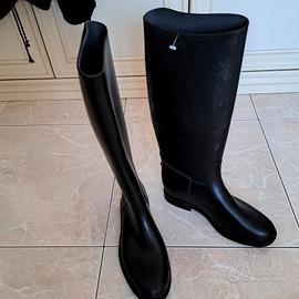 stivale impermeabile comodo e resistente