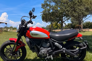 Ducati Scrambler Icon 800 accessoriata