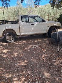 Mitsubishi l200 per abbandono progetto