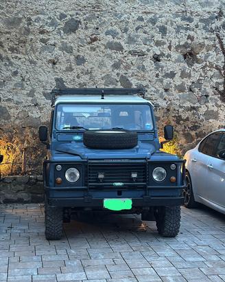 Land rover defender 90 - Auto venduta