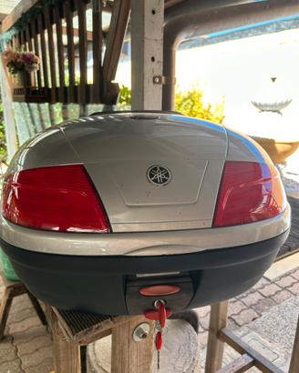 Bauletto per yamaha versity 300 con supporto