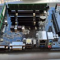 Scheda Madre ASRock Q1900M