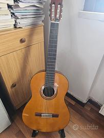 Chitarra Classica Yamaha C40 con accessori