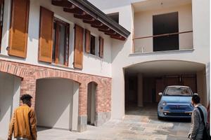 Trilocale ristrutturato, box, balcone no agenzie