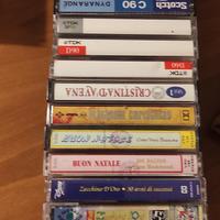 Lotto di musicasette (21 pezzi) con due cofanetti 