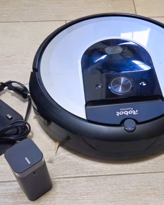 iRobot Roomba i7 robot aspirapolvere
