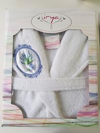 accappatoi di vari colori di cotone