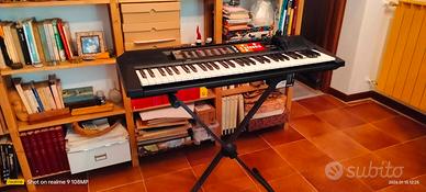 Tastiera Yamaha PSR/  F51  61 tasti