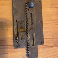 Meccanismo dí serratura antica