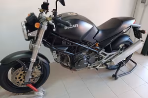 Ducati Monster 900 