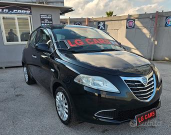 Lancia Ypsilon 1.2 69 CV 5 porte S&S Platinum