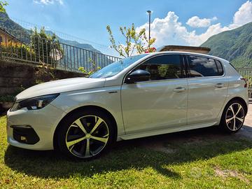 Peugelt 308 gt line