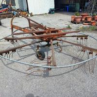 Girello per fieno a giostra marca Galvani