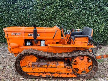 Trattore agricolo cingolato