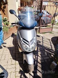 Scooter Aprilia Leonardo 150