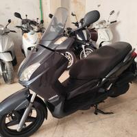 Yamaha X-Max 125