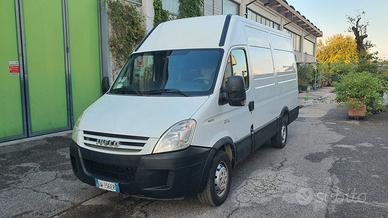 IVECO Daily 35S - 2.3 HPI – 2009 Furgone (5,92m)