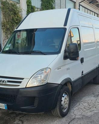 IVECO Daily 35S - 2.3 HPI – 2009 Furgone (5,92m)