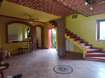 Rustico abitabile subito a Montegrosso d'Asti