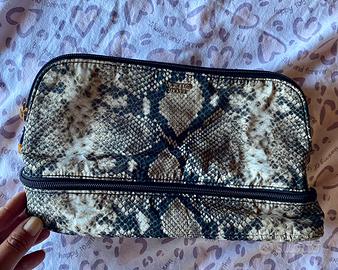 Pochette Victoria's Secret con fantasia pitonata