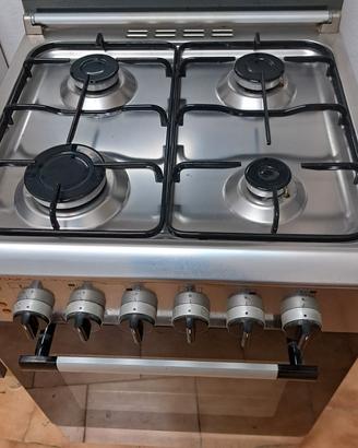 Forno elettrico +fuochi a gas