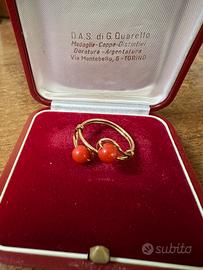 Anello oro e corallo