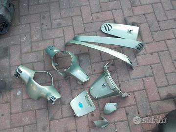 Vespa LX 50 125: carene paragambe pedana faro