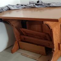 Tavolo con panca ad angolo e 3 sedie