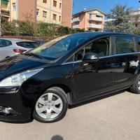 PEUGEOT 5008
2.0 diesel 150cv
Euro5  