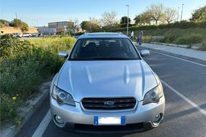 Subaru Legacy Outback 2.5 benzina 2004