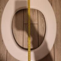 Sedile WC universale.