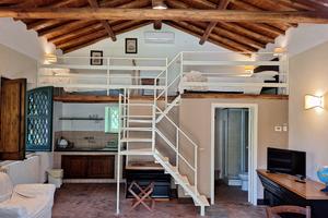 Casetta con piccola piscina