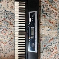 Yamaha YPT-210- Tastiera 61 tasti completa