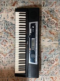 Yamaha YPT-210- Tastiera 61 tasti completa