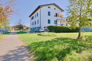 4 LOCALI A REGGIO NELL'EMILIA