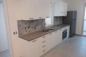 Ampia stanza luminosa