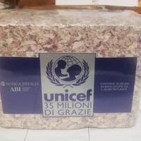 Banconote triturate Unicef