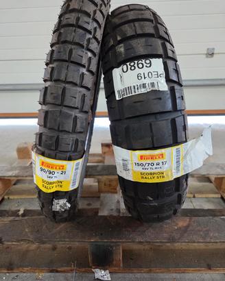 Gomme Nuove 90 90 21 - 150 70 17 Pirelli Scorpion 