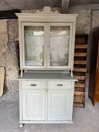 Vetrina da ristrutturare