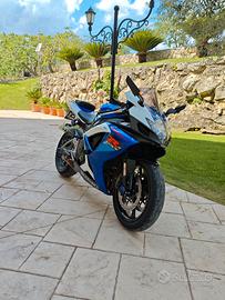 Suzuki Gsx-R 750 K7