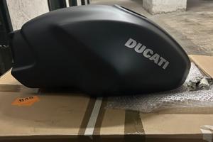 Ducati monster serbatoio e parafango