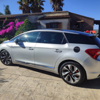 Ds5 L'auto spaziale che si fa guardare,