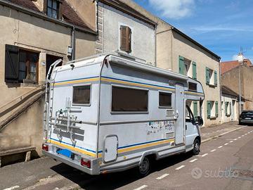 Camper mansardato 6 posti Euramobil