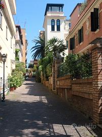 GIANICOLO, POERIO with GARDEN (Monteverde Vecchio)