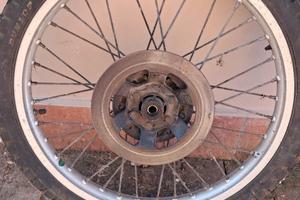 cerchione anteriore cagiva Elefant 125/aletta ross