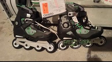 Pattini a rotelle nuovi