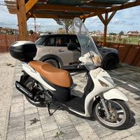 Scooter 125 Suzuki