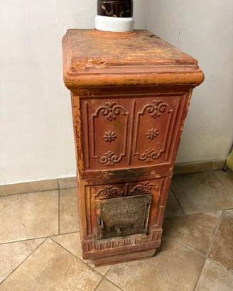 Stufa a legna in terracotta
