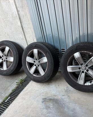 Pneumatici invernali  e cerchi tiguan 215/65 R17