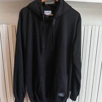 Felpa nera con cappuccio. Kelvin Klein. XL